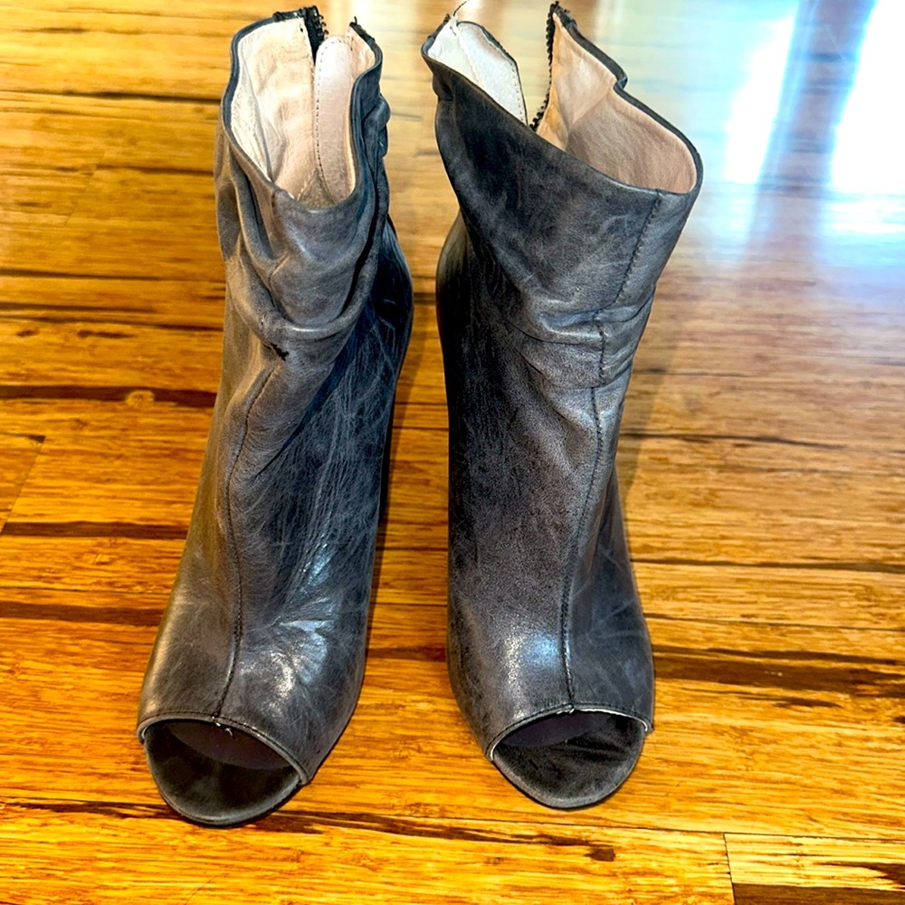 Kristen Cavalleri for Chinese Laundry heels